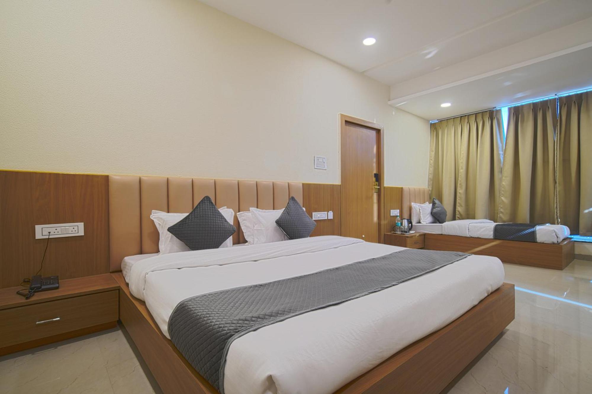 Hotel Shivlok Ujjain Ruang foto