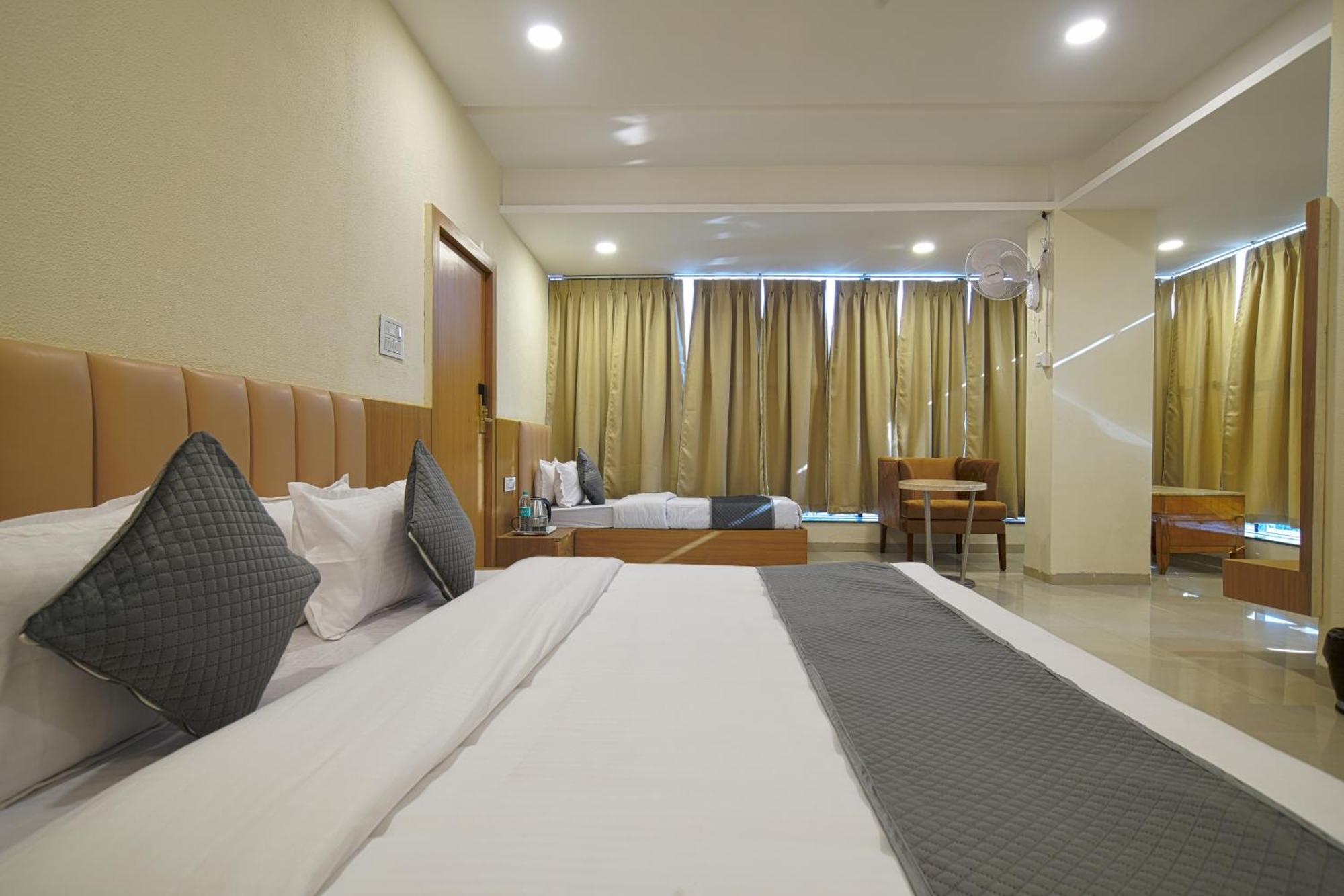 Hotel Shivlok Ujjain Ruang foto