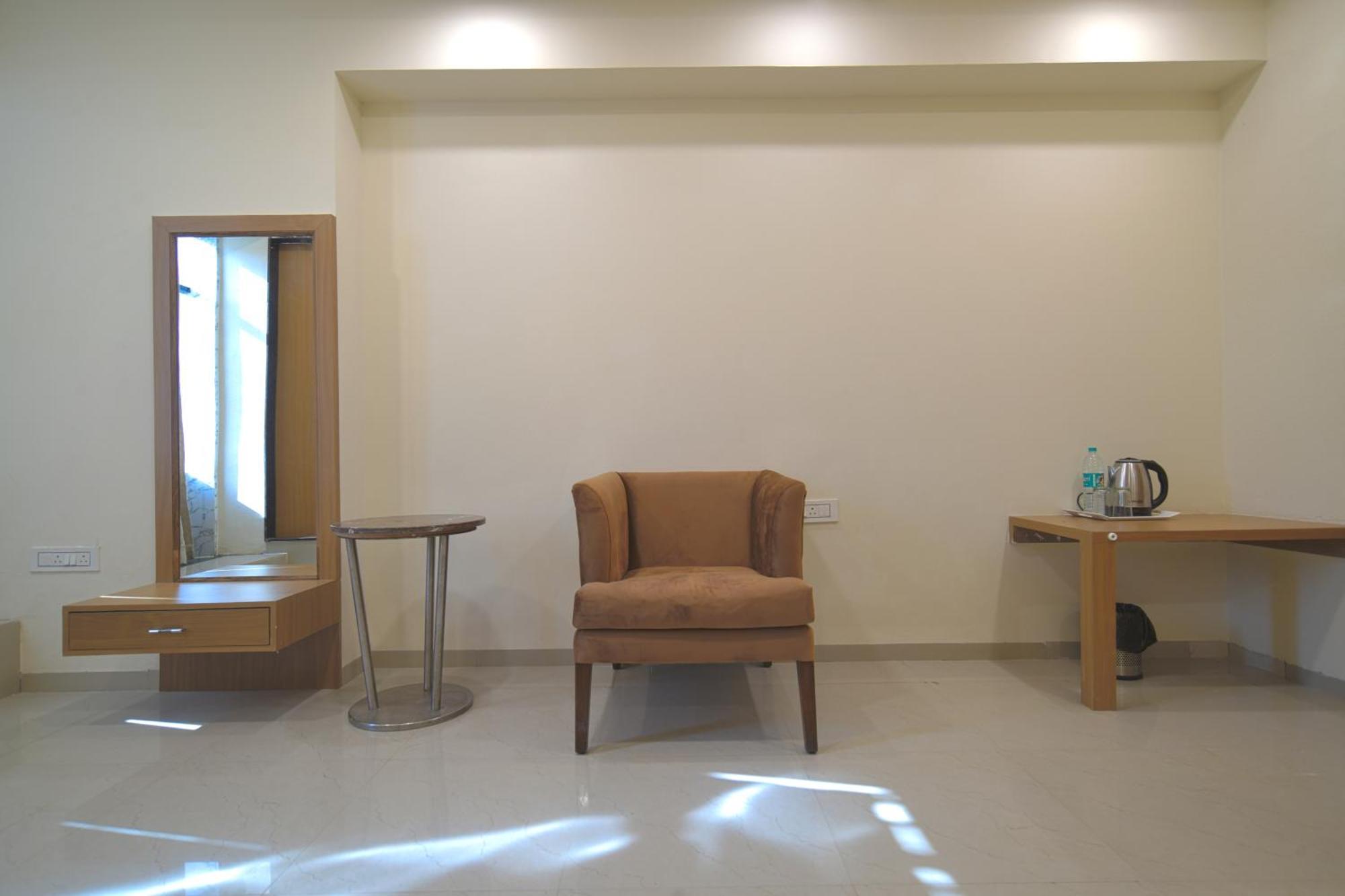Hotel Shivlok Ujjain Ruang foto