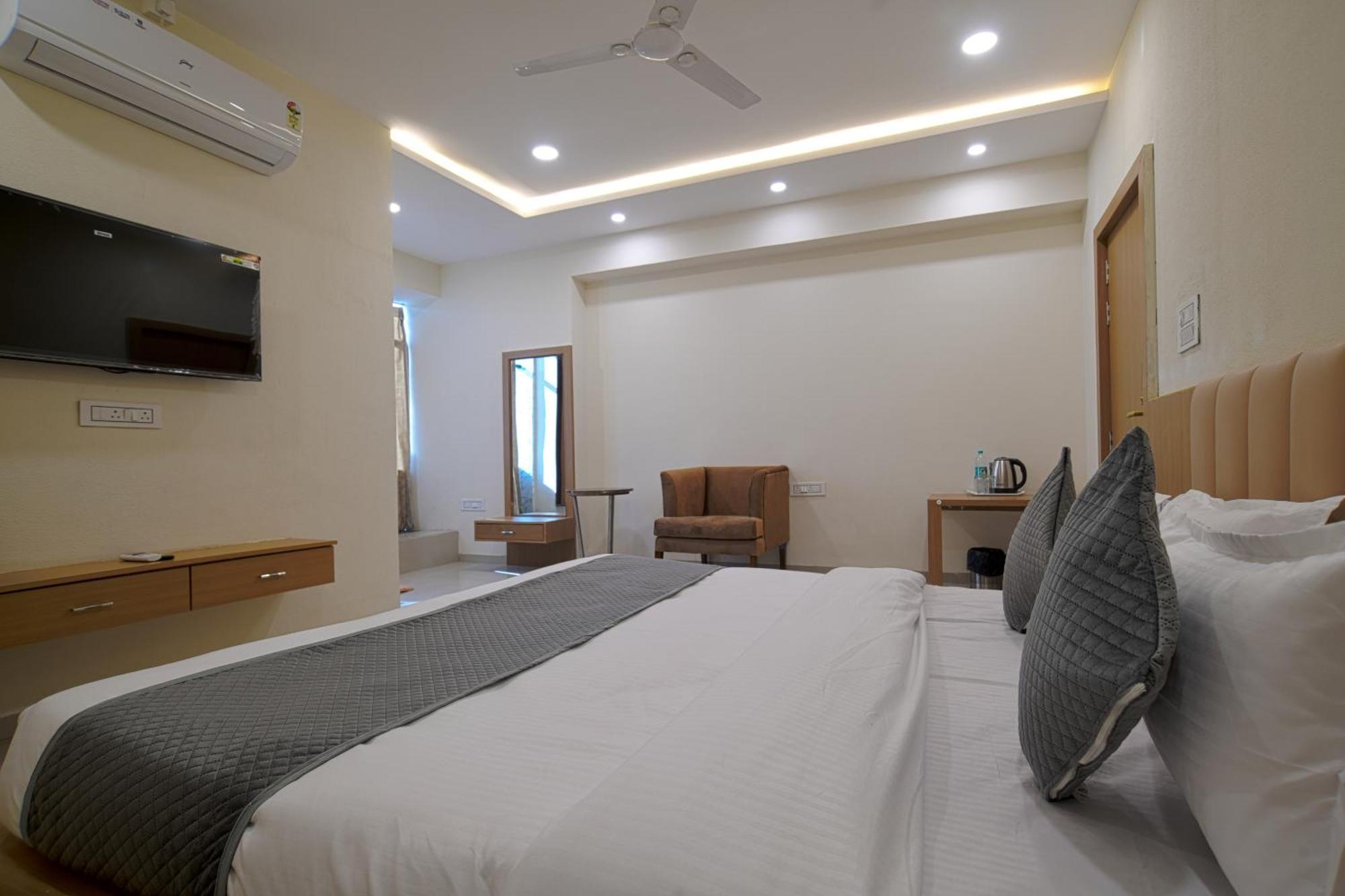 Hotel Shivlok Ujjain Ruang foto