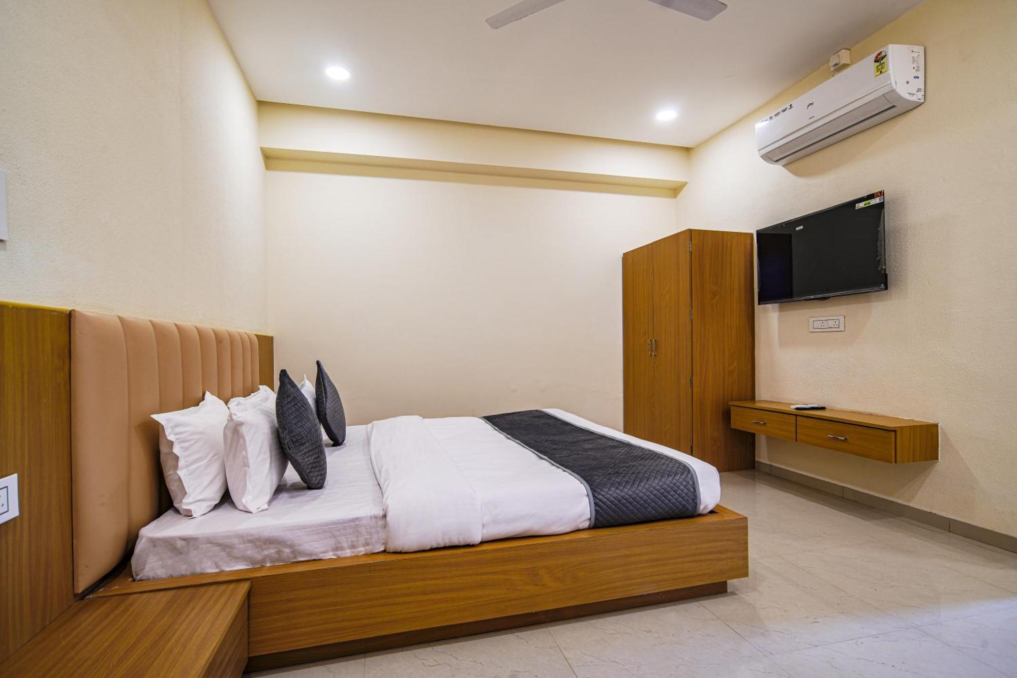 Hotel Shivlok Ujjain Ruang foto